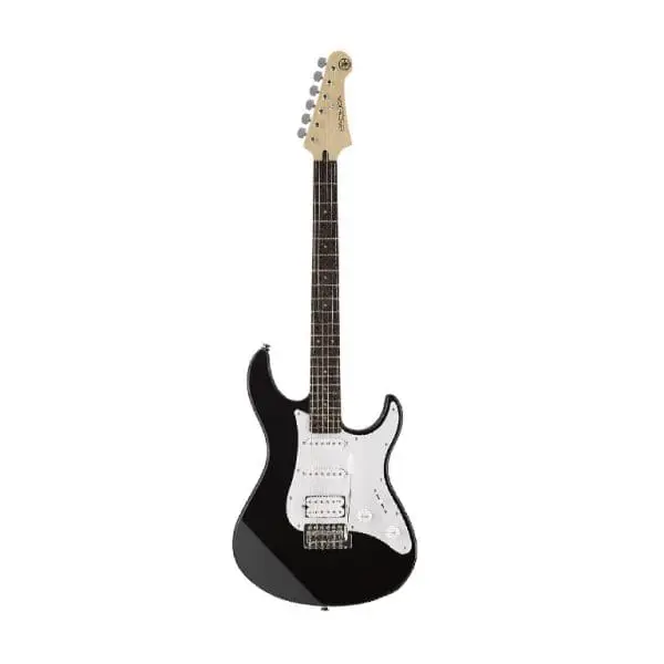 Guitarra eléctrica Yamaha Pacifica PAC012 negra con golpeador blanco